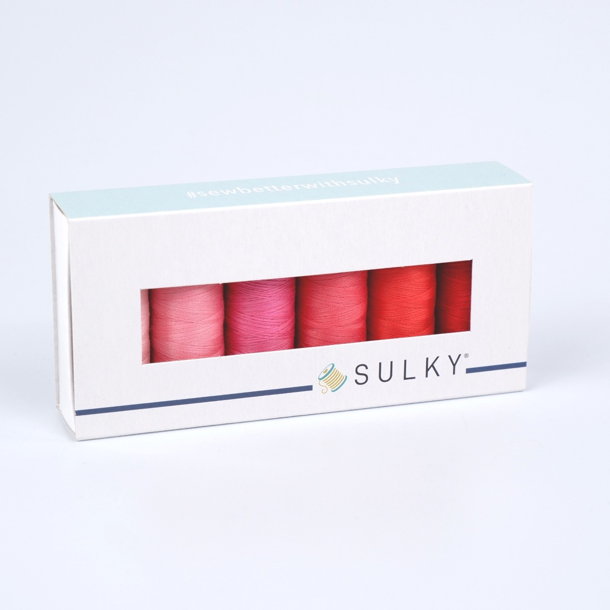 SULKY COTTON 50 - SWEETHEART (6x 147m
Snap Spulen) SULKY COTTON 50 - SWEETHEART (6x 147m
Snap Spulen)
